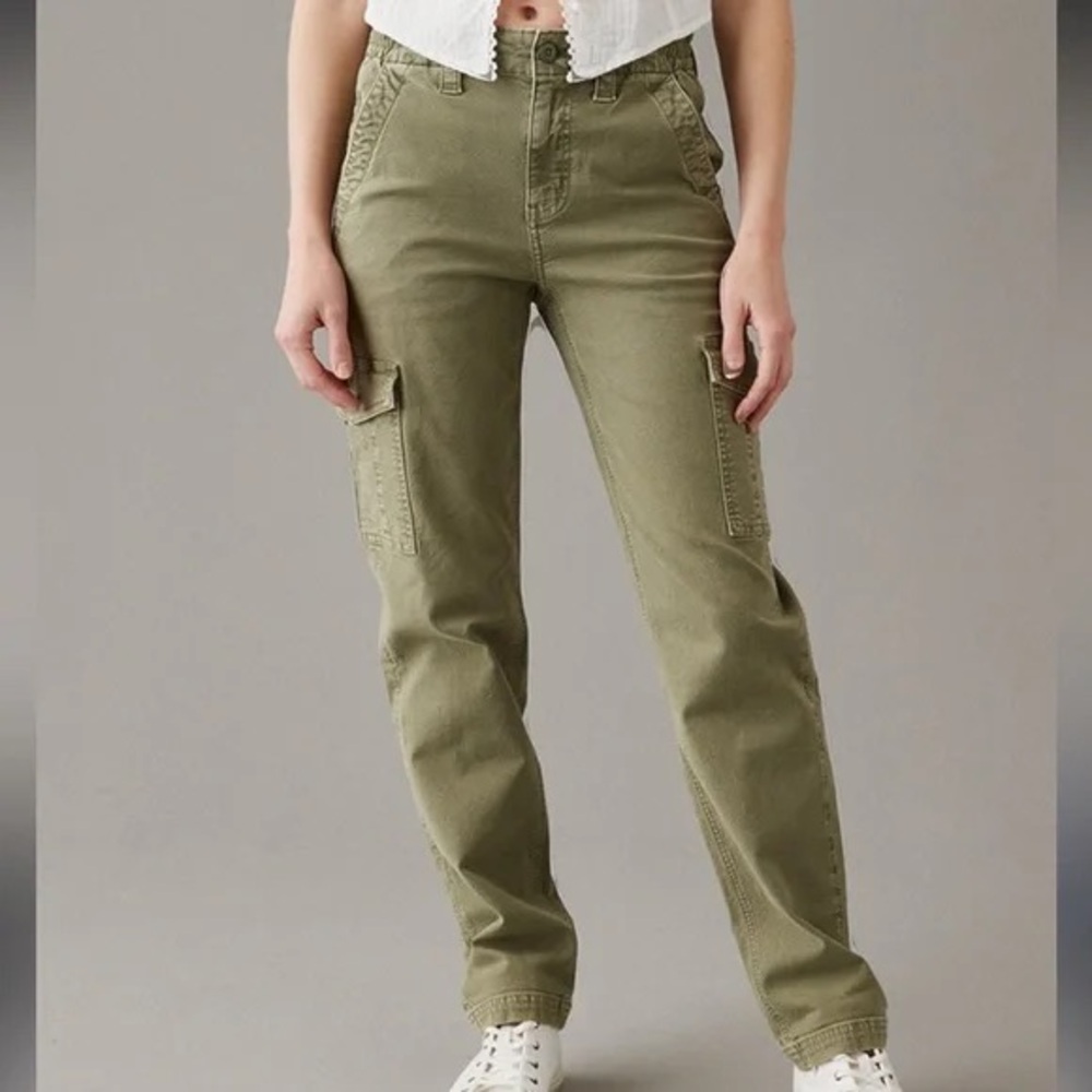 American Eagle Olive Cargo Women Jeans size 18